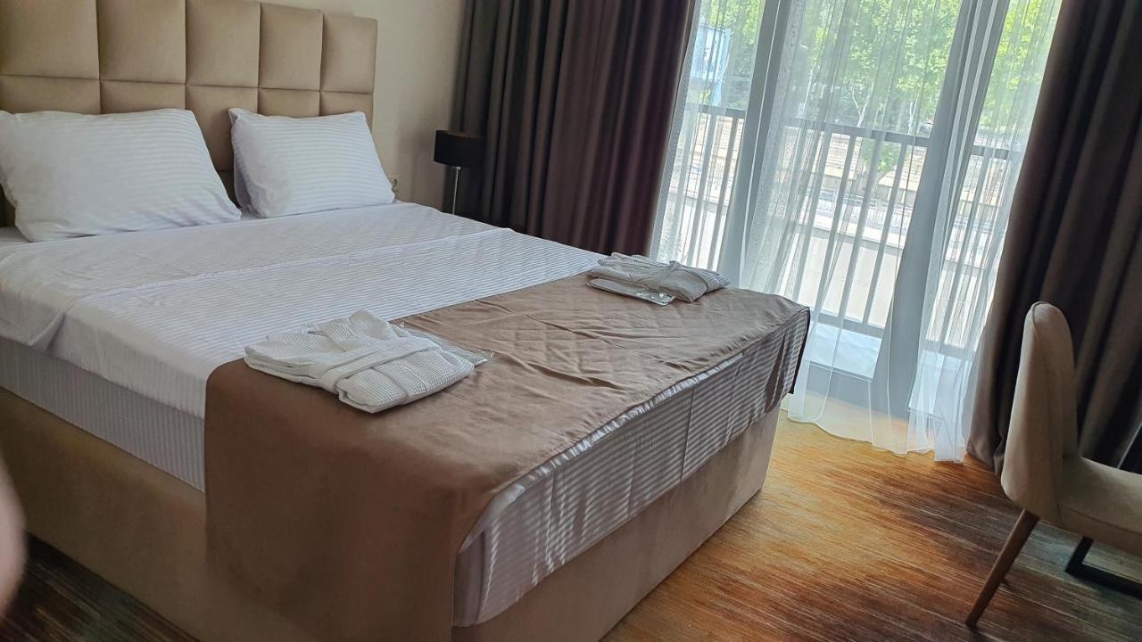 Carousel Hotel Тбілісі Екстер'єр фото